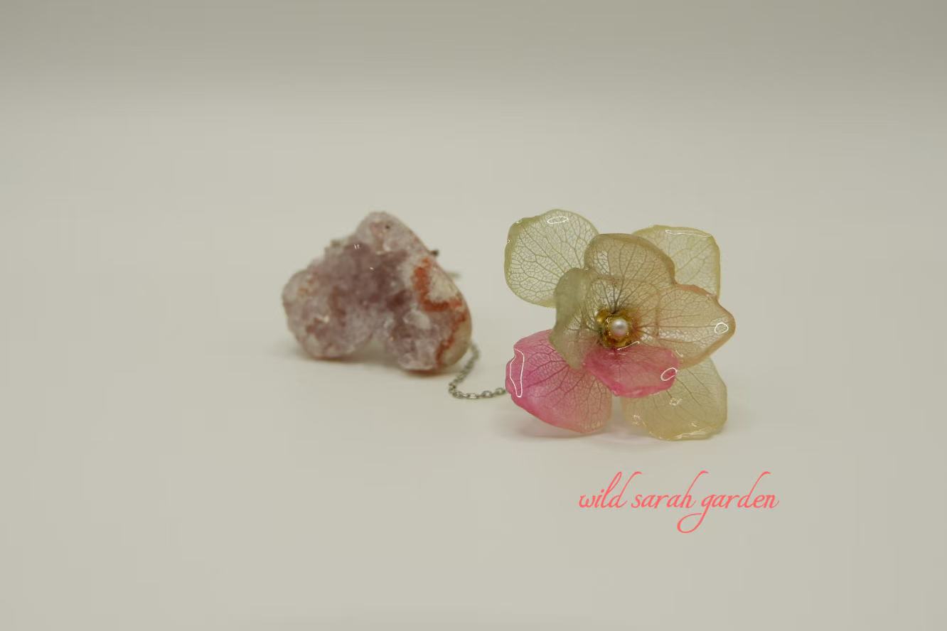 one of a kind (only one available) Handmade Ring Set with Heart-Shaped Crystal and Ombre Hydrangea