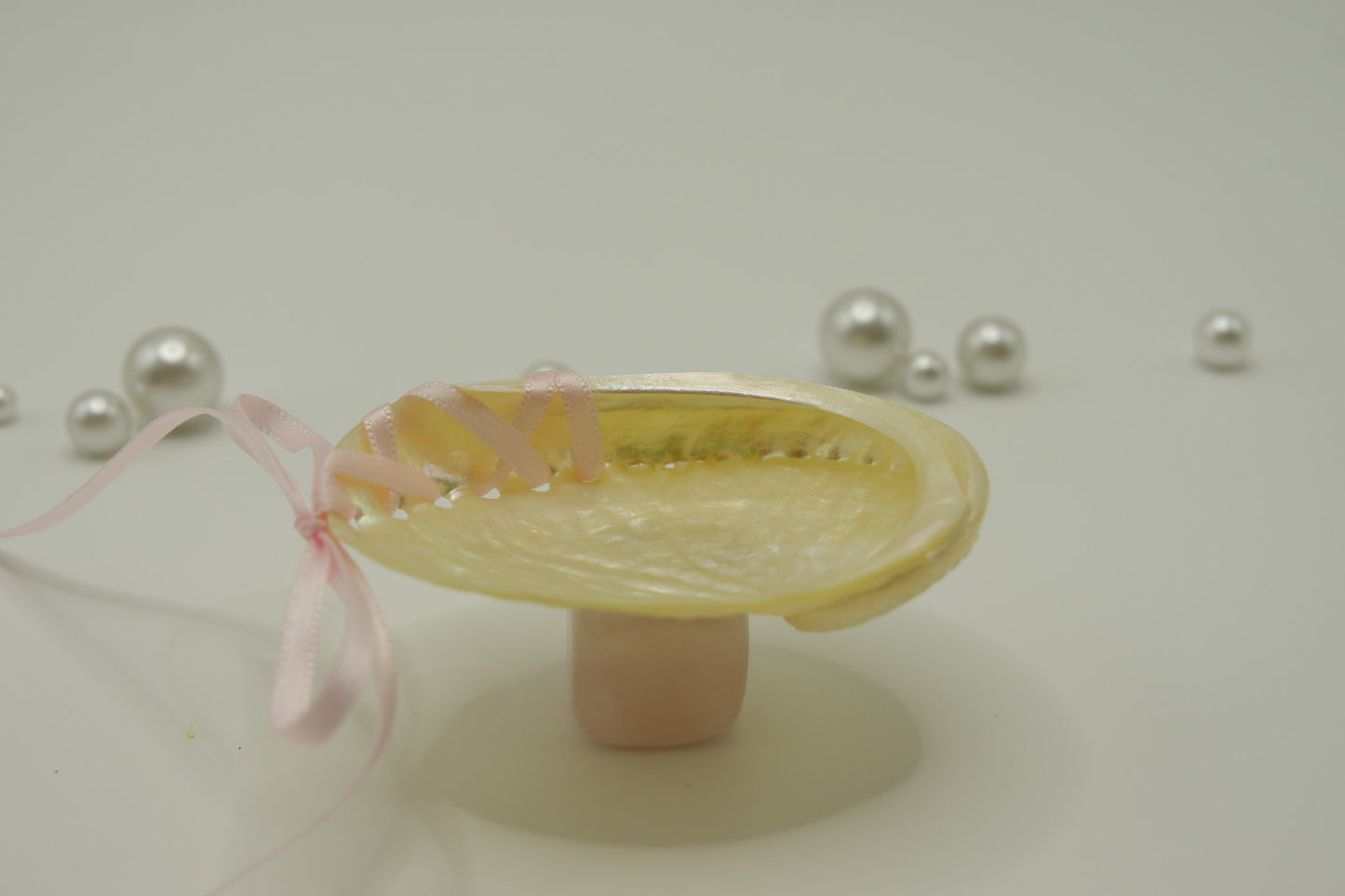 Crystal white abalone shell cup