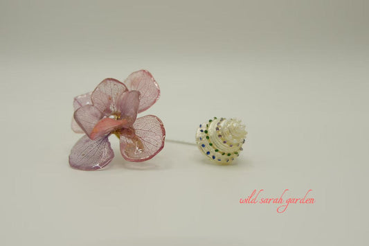 one of a kind (only one available)  Handmade Ring Set with Turritella Shell and Light Purple Hydrangea