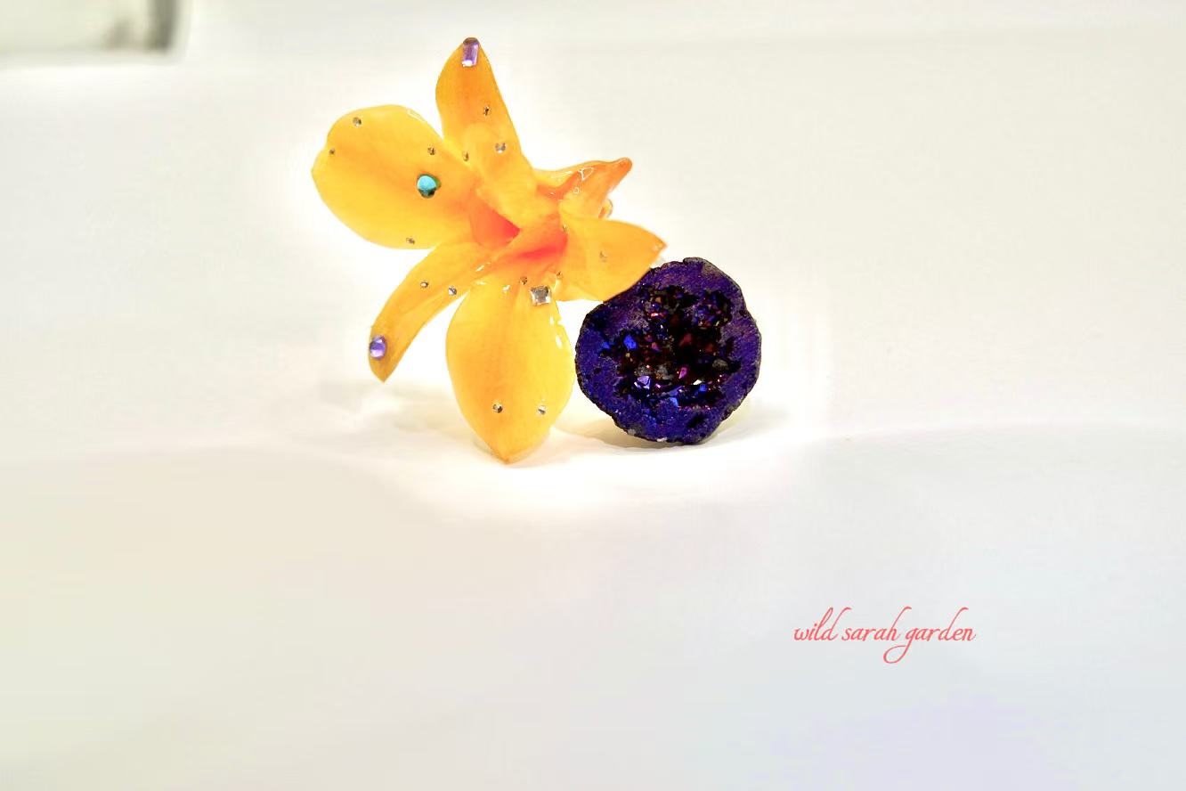 one of a kind (only one available)  Handmade Resin Ring with Purple Crystal Geode, Agate, Pressed Flowers and Phalaenopsis