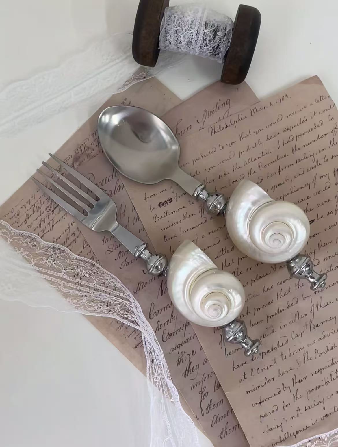 Shell tableware