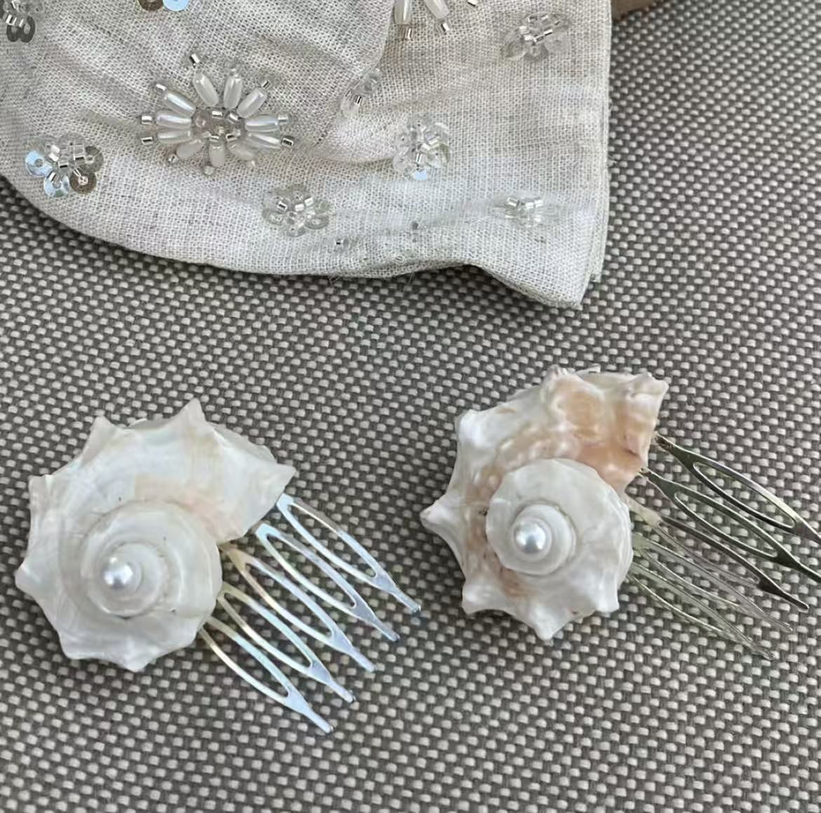 Conch hair clip