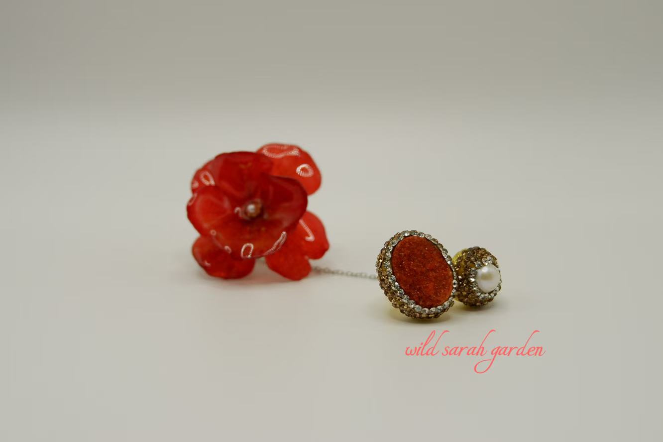 one of a kind (only one available)  Handmade Ring Set with Crystal and Red Hydrangea
