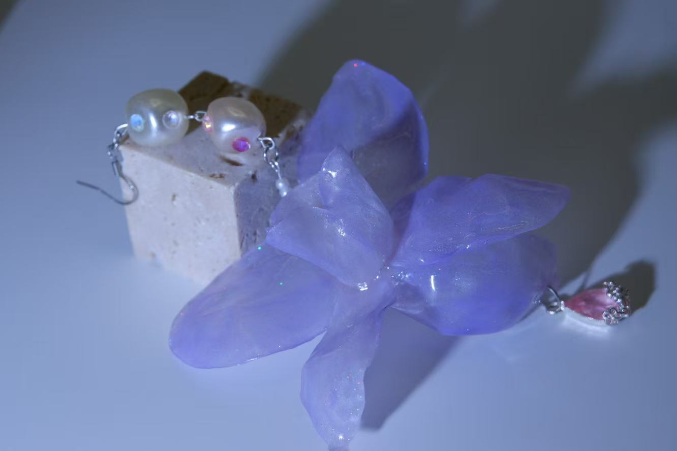 Original Handmade Purple Gradient Dried Flower Phalaenopsis Baroque Pearl Statement Earrings