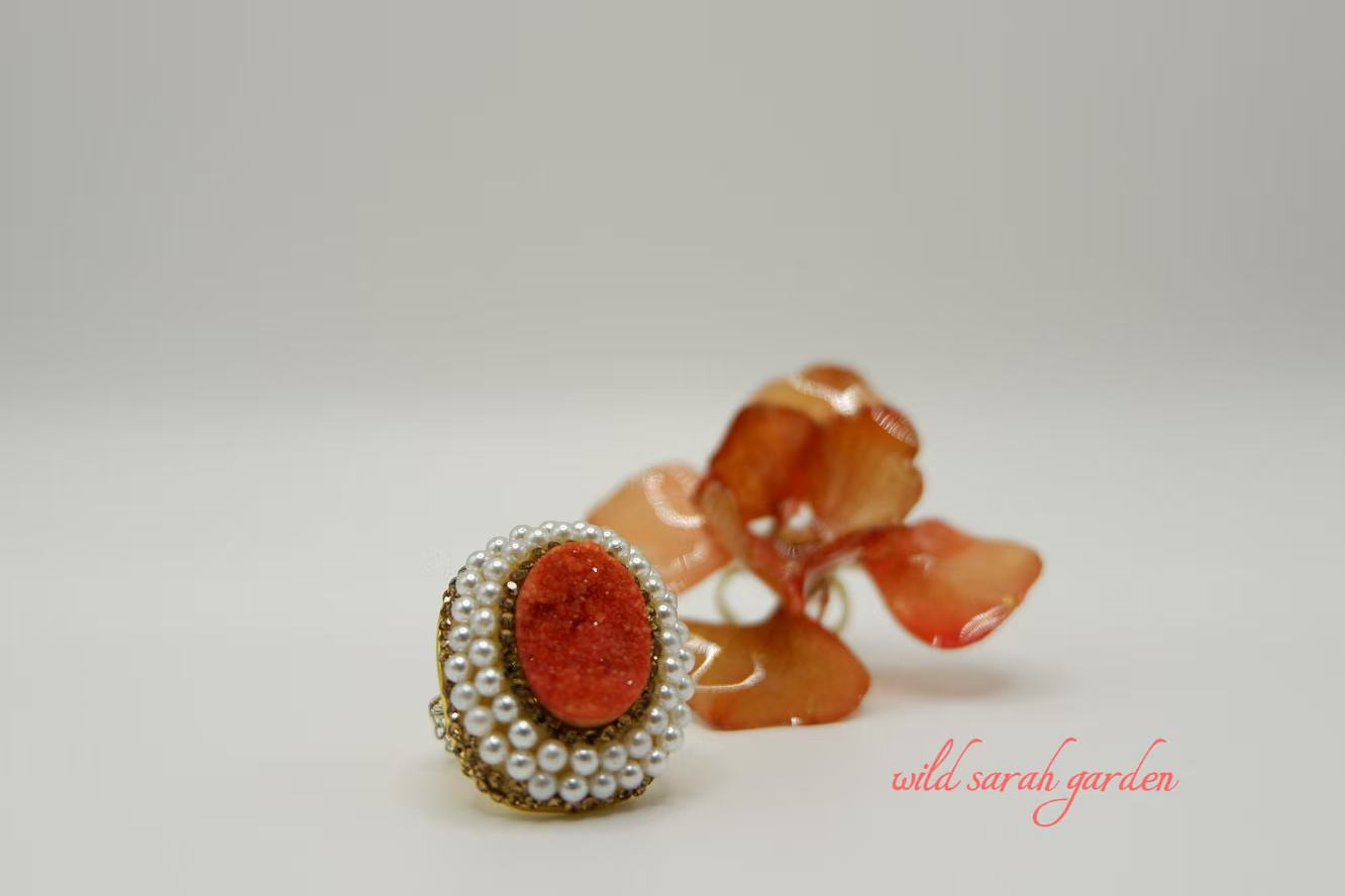 one of a kind (only one available)  Handmade Ring Set with Orange Crystal Ore and Japanese Preserved Hydrangea