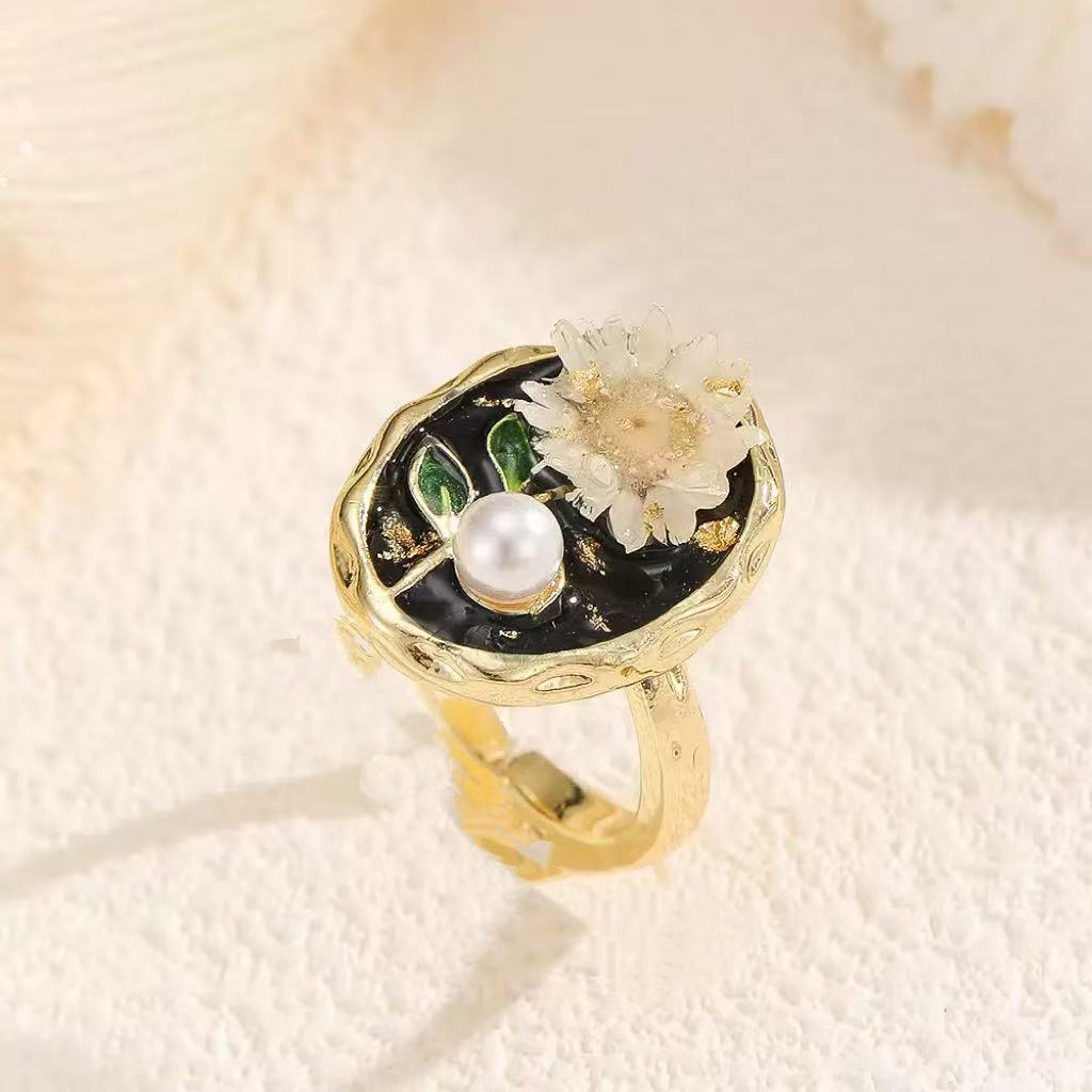 Handmade Real Flower Ring, Small Daisy Drip Glue Vintage Ring Handmade Real Flower Ring, Small Daisy Drip Glue Vintage Ring, Adjustable Size